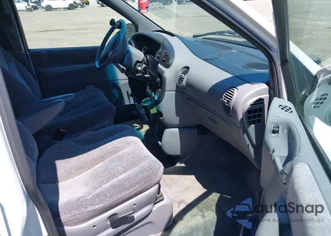 2000 Dodge Grand Caravan Se z USA, uszkodzony, nr VIN 1B4GP44G7YB763543